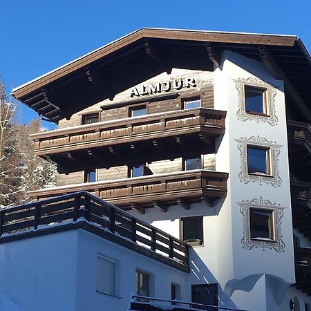 Hotel Garni Almjur Sankt Anton am Arlberg Ngoại thất bức ảnh
