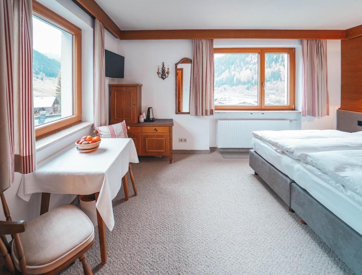 Hotel Garni Almjur Sankt Anton am Arlberg Ngoại thất bức ảnh