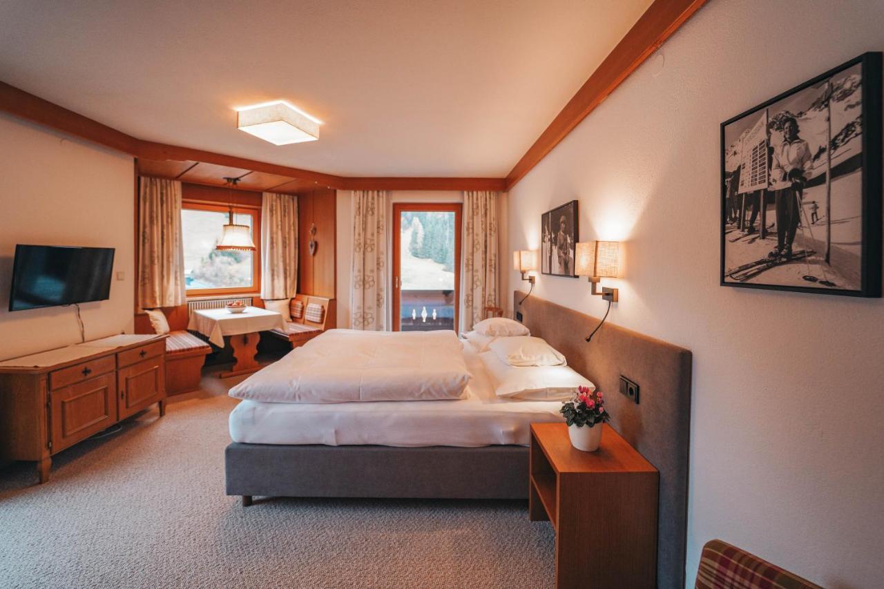 Hotel Garni Almjur Sankt Anton am Arlberg Ngoại thất bức ảnh