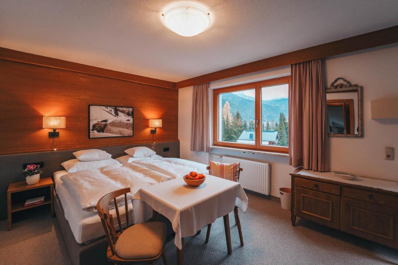Hotel Garni Almjur Sankt Anton am Arlberg Ngoại thất bức ảnh