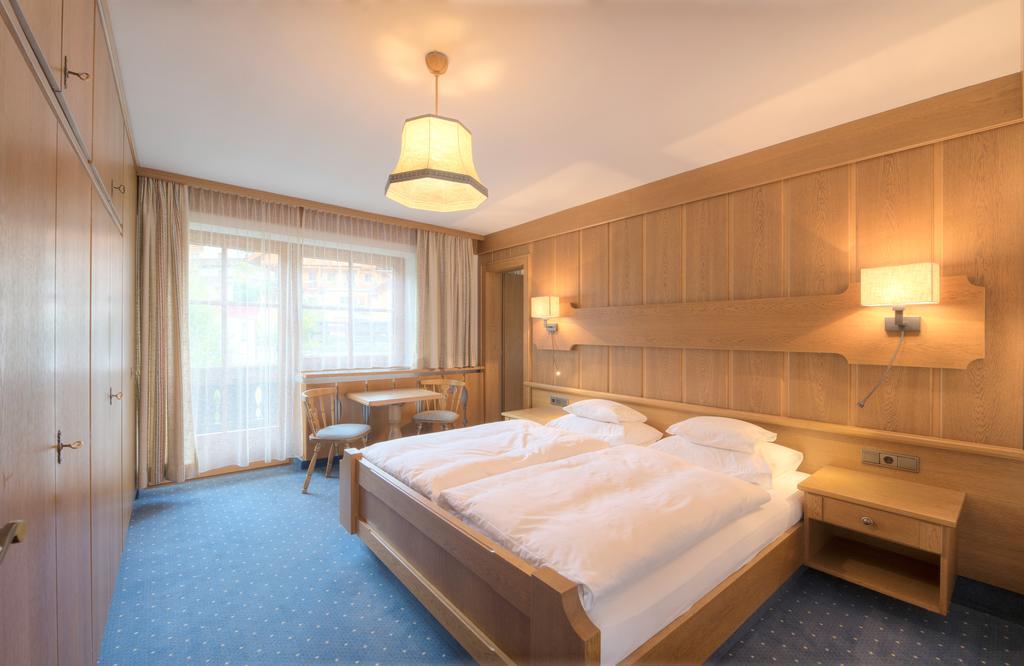 Hotel Garni Almjur Sankt Anton am Arlberg Ngoại thất bức ảnh